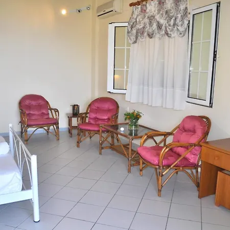 Studio Papadatos - Beach, Corfu Apartment