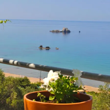Apartment Studio Papadatos - Beach, Corfu *